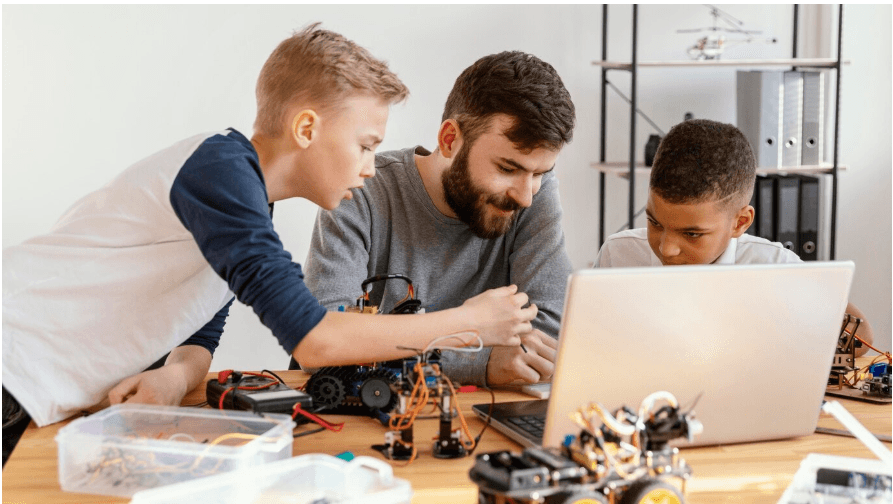 HOW AI TOOLS HELP TEACHERS ENGAGE STUDENTS